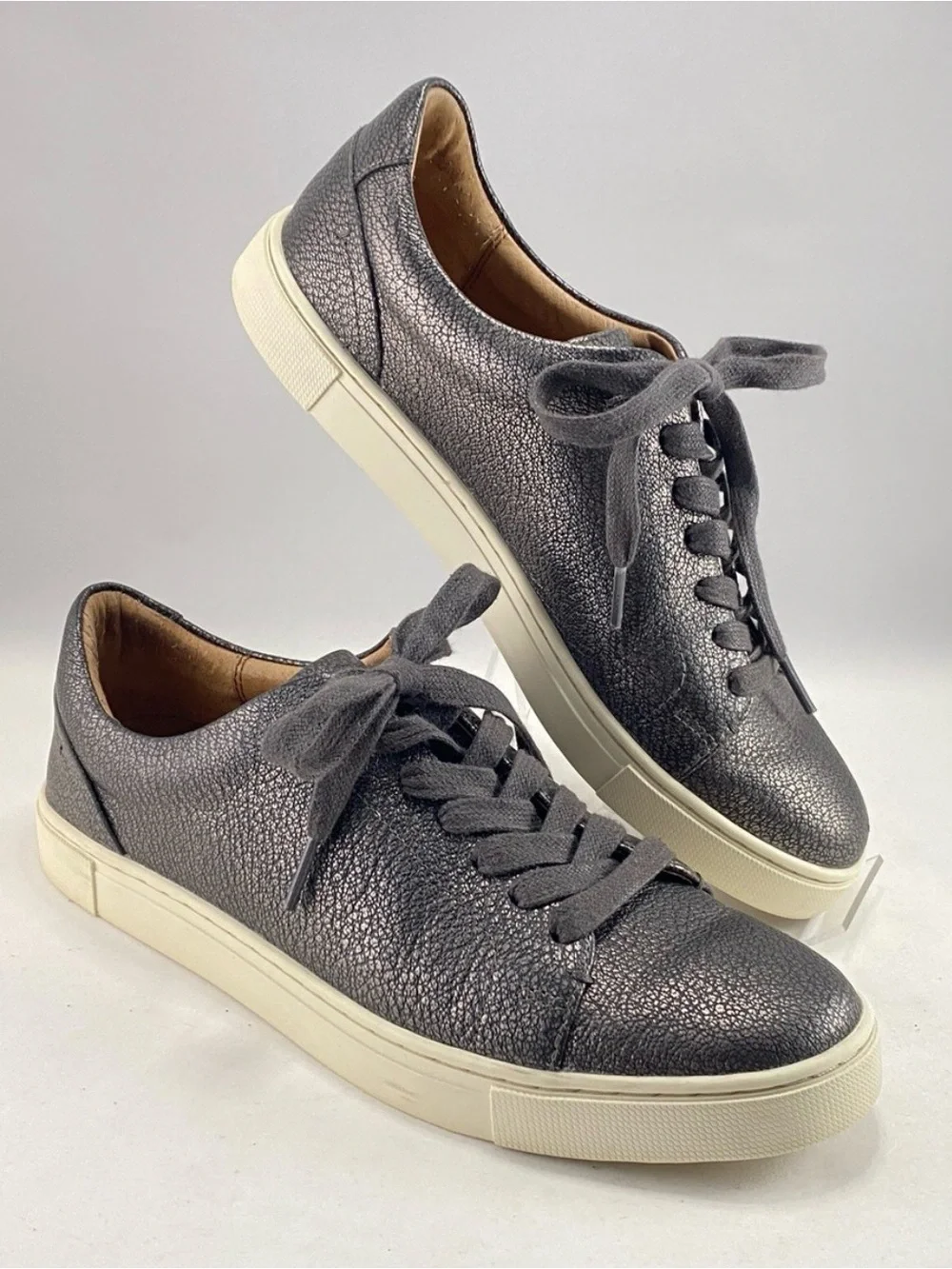 Frye IVY Metallic Pewter Gray Leather Lace Up Low Profile Casual Sneakers